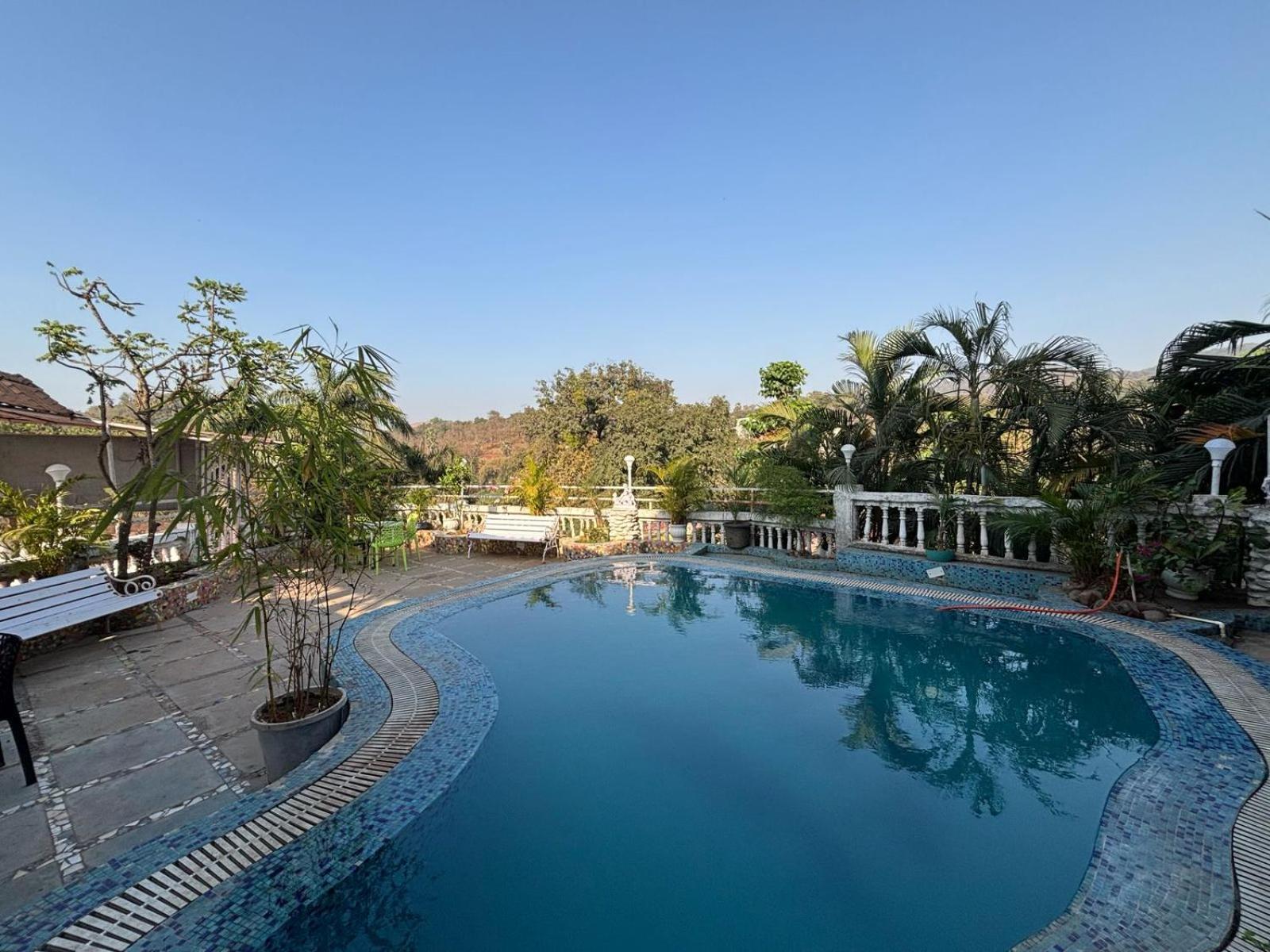 Rockdale Hotel & Resort Mira-Bhayandar Exteriör bild
