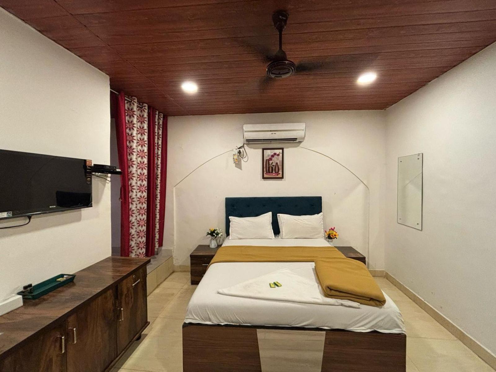 Rockdale Hotel & Resort Mira-Bhayandar Exteriör bild