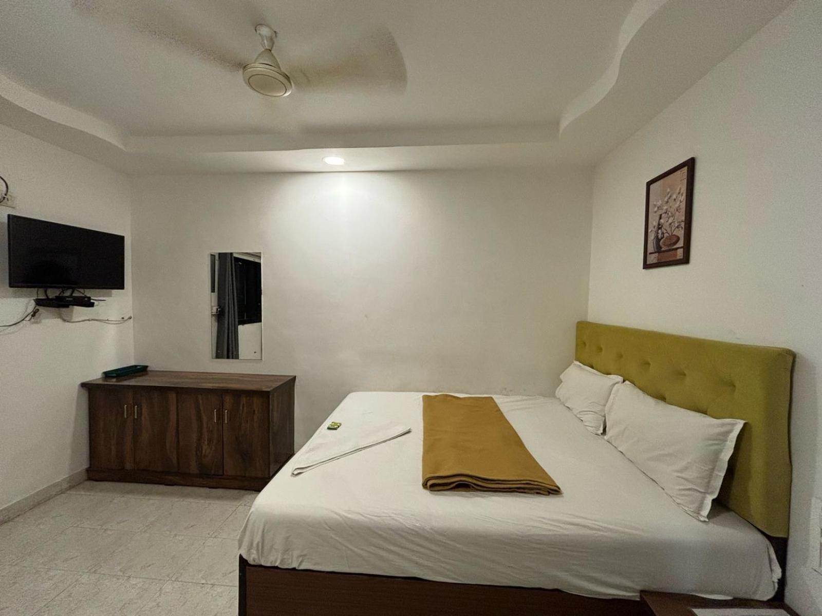 Rockdale Hotel & Resort Mira-Bhayandar Exteriör bild