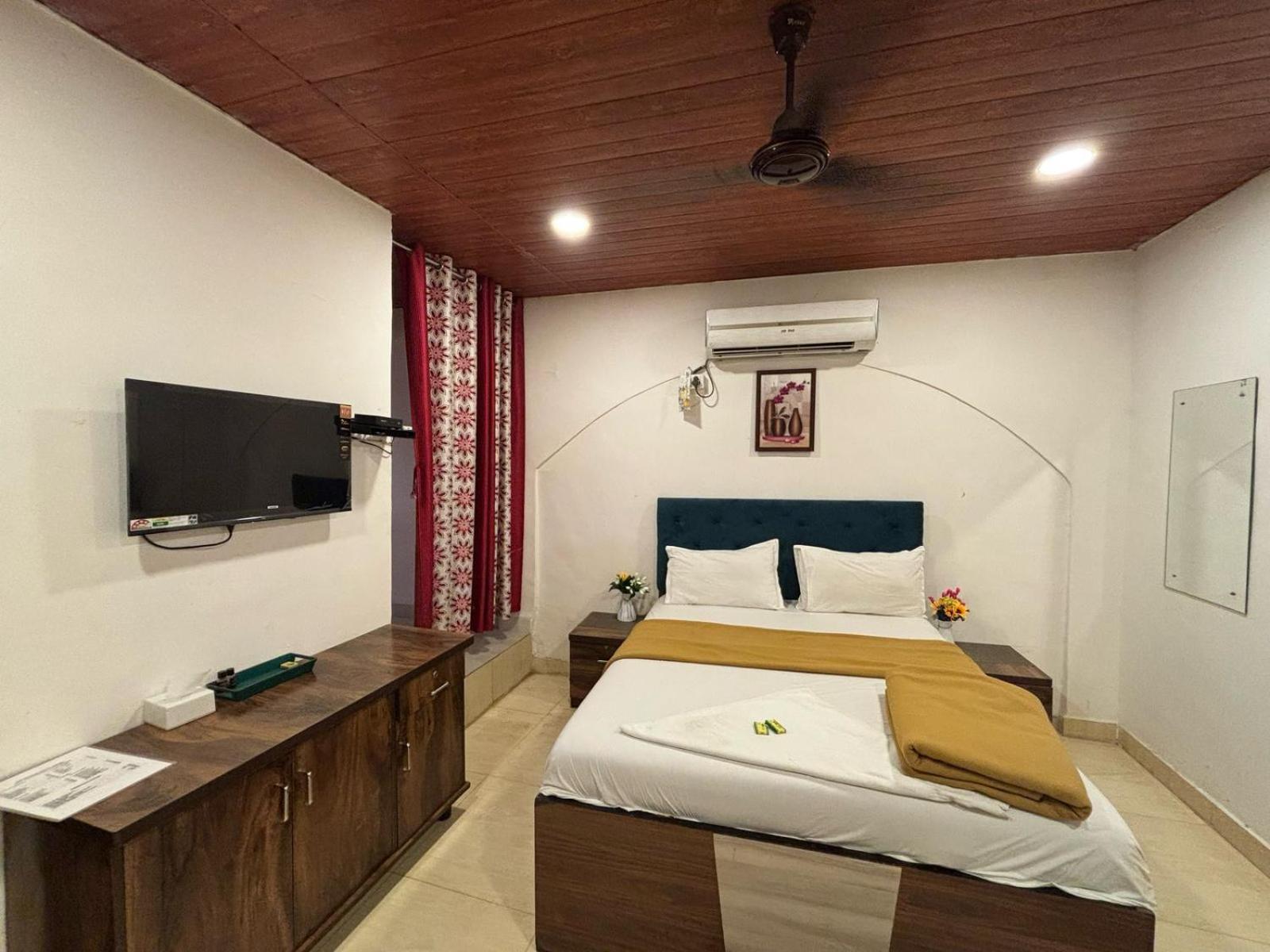 Rockdale Hotel & Resort Mira-Bhayandar Exteriör bild